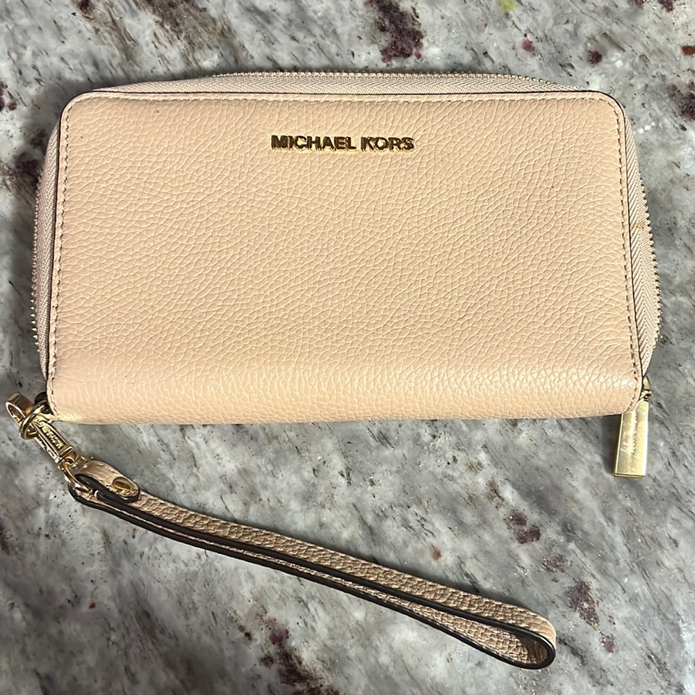 Michael kors wallet